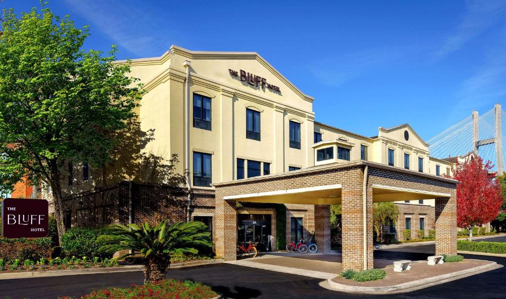 Popular attractions Area Nearby Property